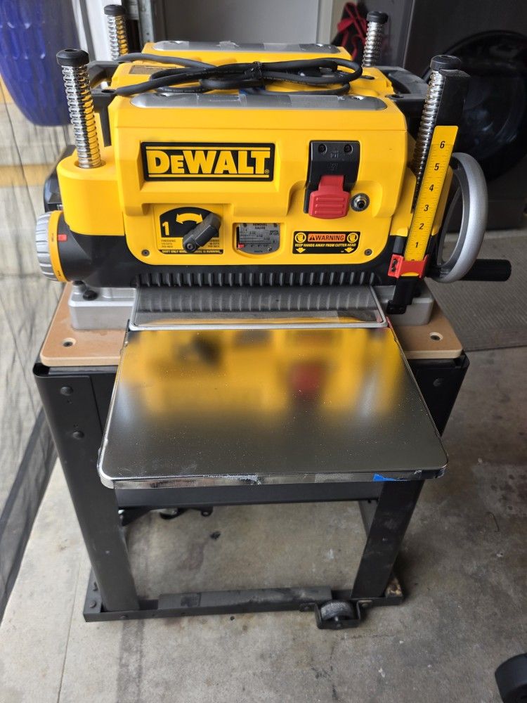 Dewalt Planer 13in Thickness DW735
