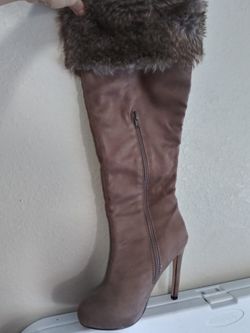 Women  Boots  Size 6
