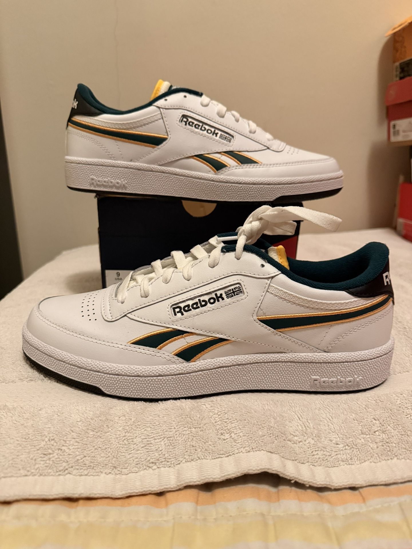 Reebok shoes size 9 Brand New For Men Zapatos de Hombre talla 9 Nuevos y Originales