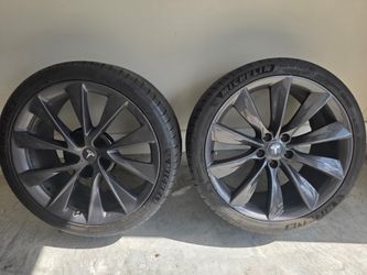 Tesla Tires With Rims Set of 2