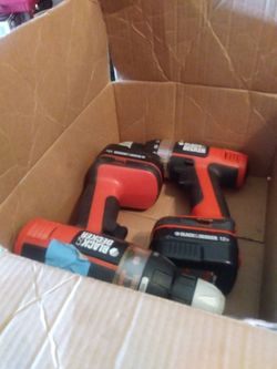 2 BLACK & DECKER DRILLS & BATTERYS 18VOLT