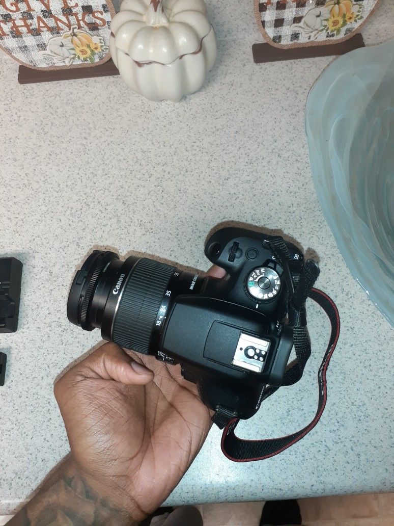 Canon Rebel T7 EOS + 64 GB Memory Card for Sale in Pahrump, NV OfferUp