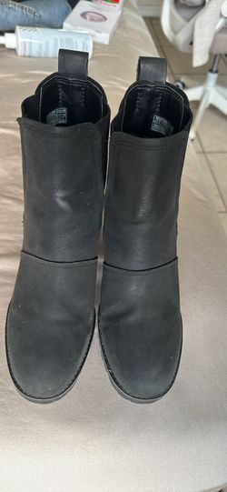 UGG Boots- Black With Small Heel Size 8
