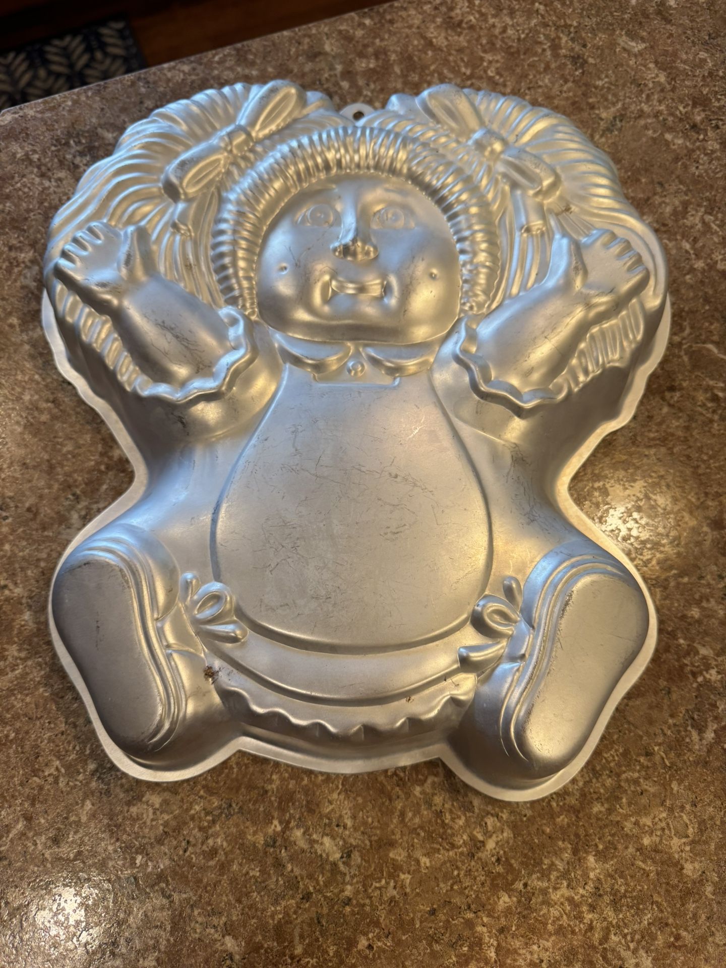 Vintage 1984, Wilton, Cabbage Patch cake pan shipping available