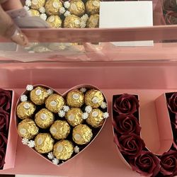 Valentines Day Sale Eternal roses 