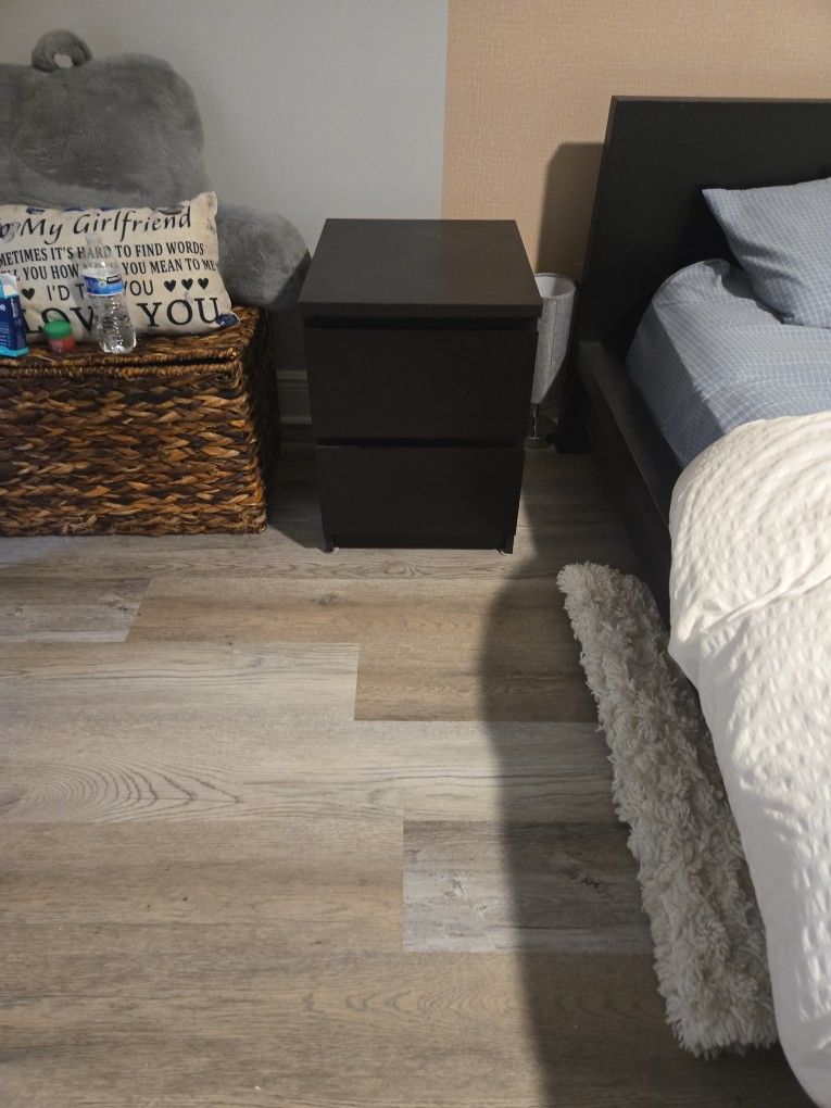 Bedroom Set .