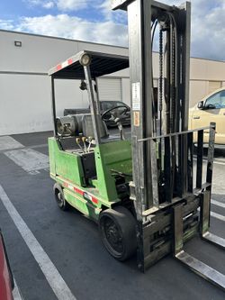 CLARK FORKLIFT