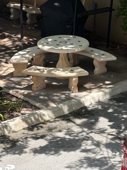 FREE TABLE