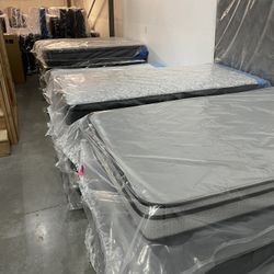 BRAND NEW QUEEN, KING, FULL MATTRESSES! I REALLY NEED TO SELL EVERYTHING!