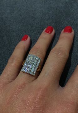 Gold plated ring with cubic zirconia size 4.5