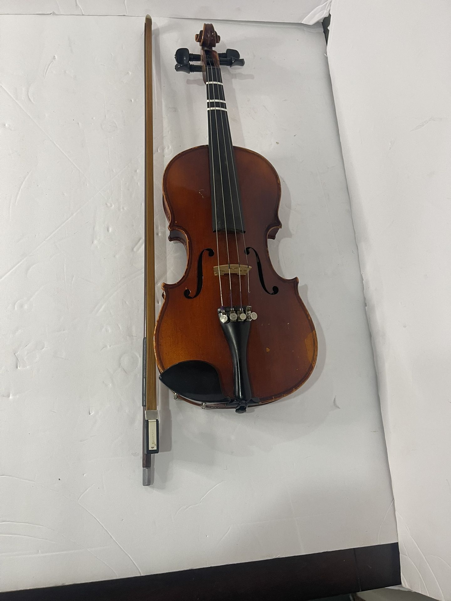 1982 - A.R. Seidel Germany 4/4 Stradivarius Violin w/ Hard Case
