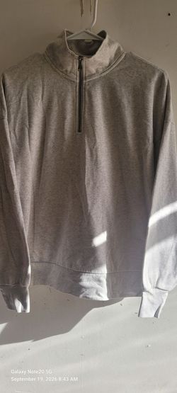 Men's sweater size Small