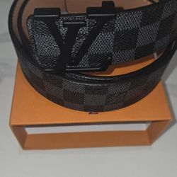 Louis Vuitton Black Belt Initiales 46/115