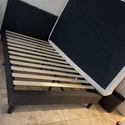 Upholstered Platform Bed Frame 