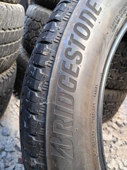 275/50 R22 Bridgestone