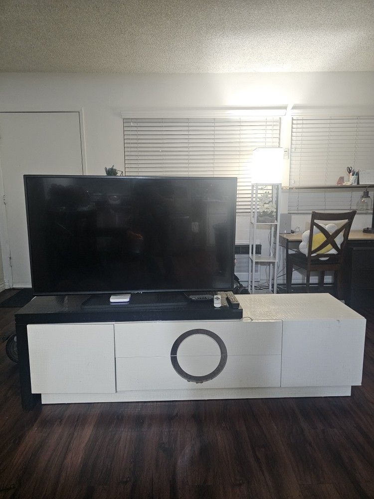 White TV Stand with 50inch TV