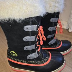 Sorel Boots Size 6
