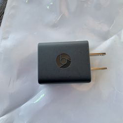 USB Power AC Adapter Wall Charger 5 V 1A 5 Watts Chromecast Ifhone, Samsung Galaxy.-