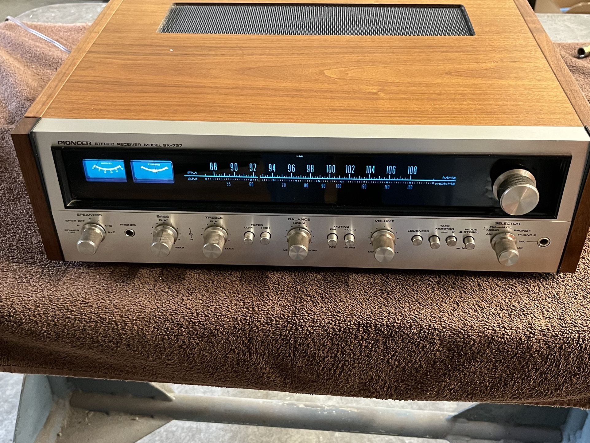 Vintage Pioneer SX-727 Receiver Nice Condition