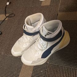 White Peacoat Puma Sky (size 10.5)