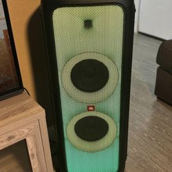 JBL PartyBox 1000 Speaker