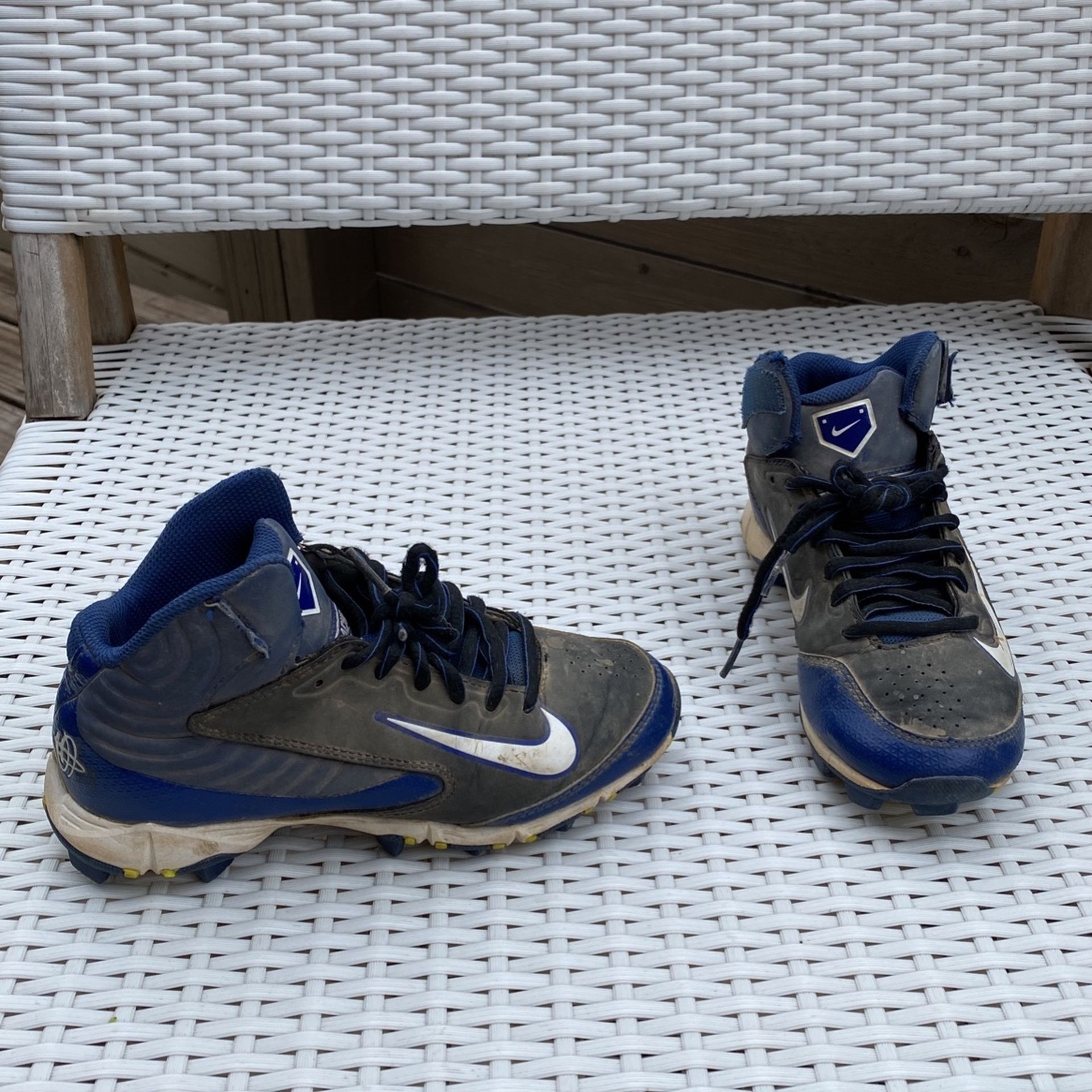 Nike baseball shoes