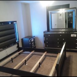 Bed Frame Set With Nightstand And Dressing Mirror