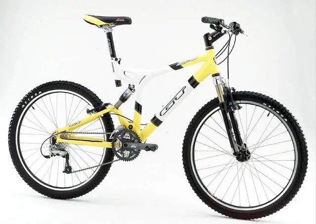 GT XCR 2000 Mountain Bike Size Large 27speed