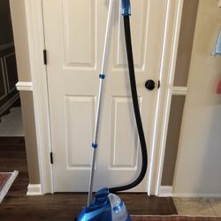 Standing Conair Steamer