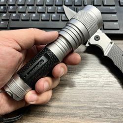Brand New Knife Flashlight Set