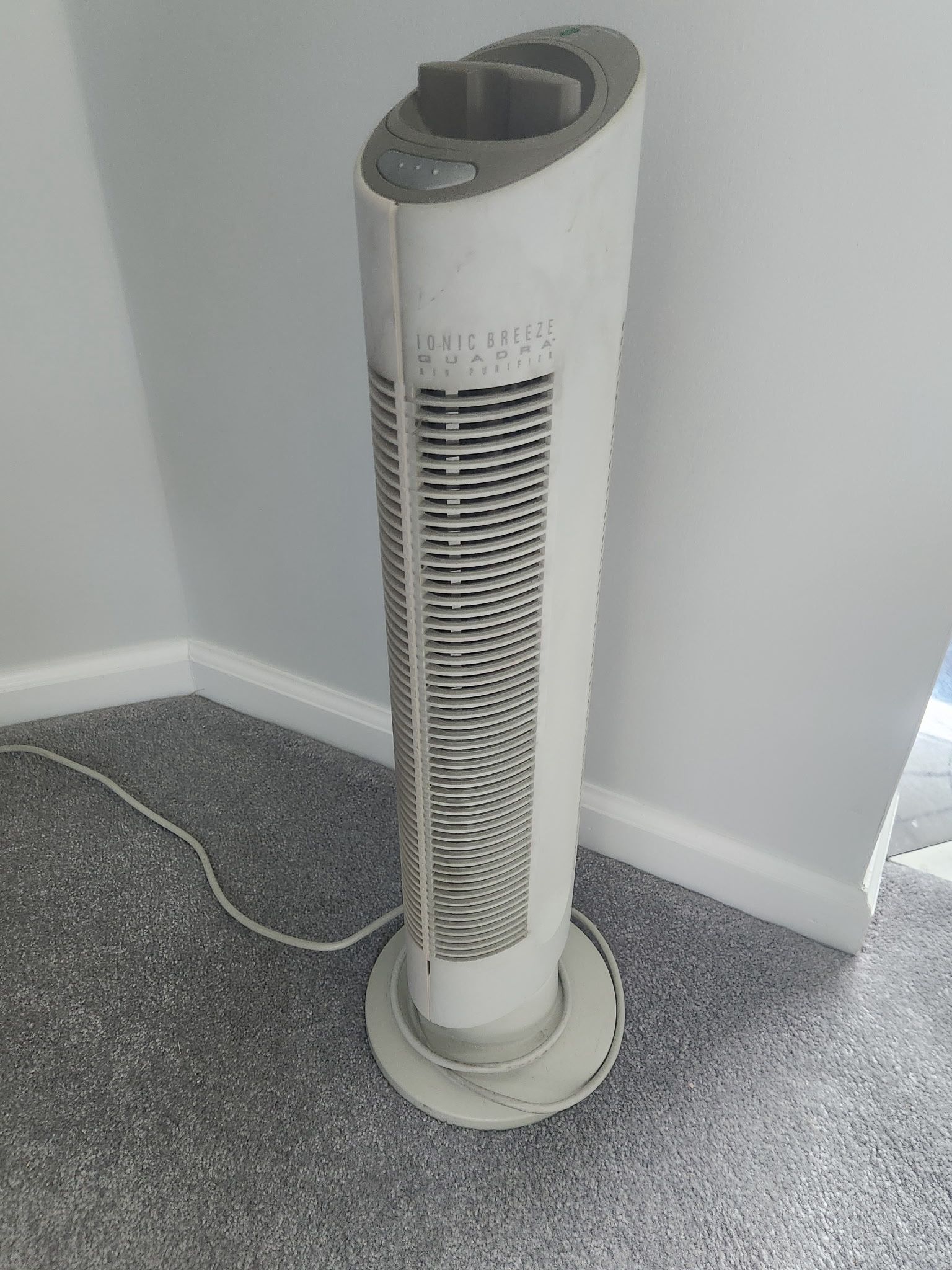 Ionic breeze, Quadra air purifier