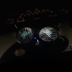 CUSTOM JBL HEADPHONES🎨