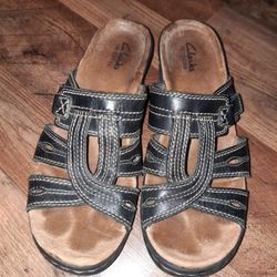 Womens Clark's Size 8 Sandals