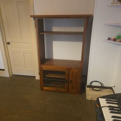 Medium sized Entertainment Center