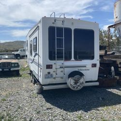 5 Wheler Trailer In Palmdale  Brand Yellow stone, 4000,00