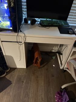 White Desk