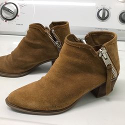 Ladies Boots, Suede Boots by Steve Madden Size 6 M