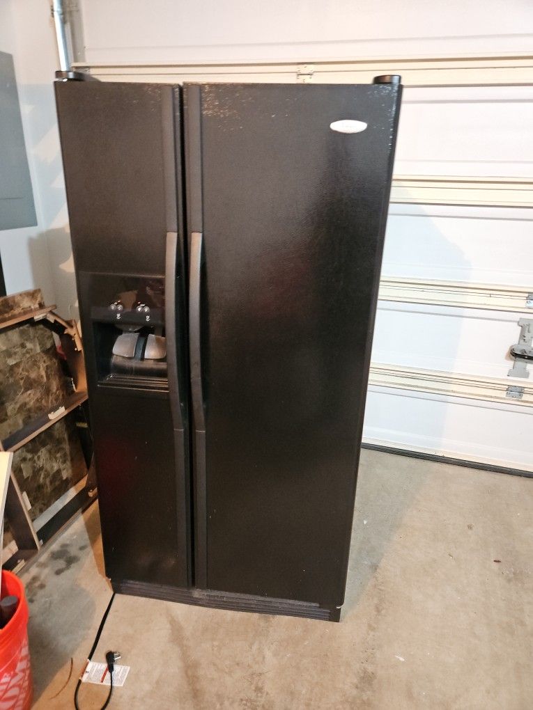Refrigerator Black