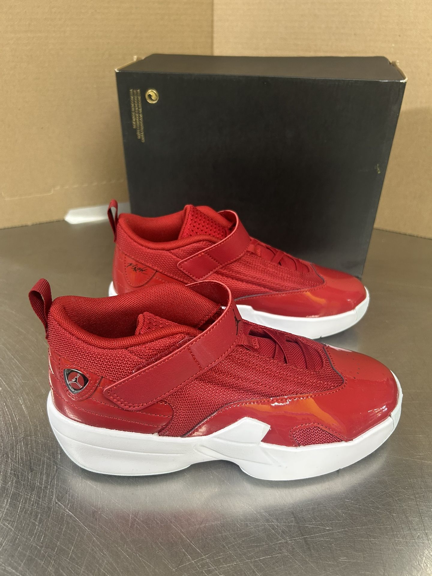 NIKE JORDAN MAX AURA 6 RED SIZE~ 3 YOUTH NEW