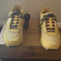 Travis Scott x Nike Air Max 1 | Saturn Gold | SKU# D09392 700 | Size 6M / 7.5W | NEW