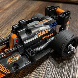 Lego Technic Black Champion Racer 42026
