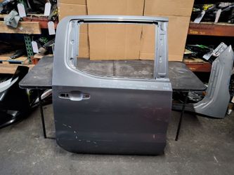 2019-2020-2021-2022-2023-2024-2025-2026 CHEVROLET SILVERADO 1500 GMC SIERRA 1500 RIGHT REAR DOOR OEM USED #11589