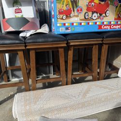 Countertop Stools (4)