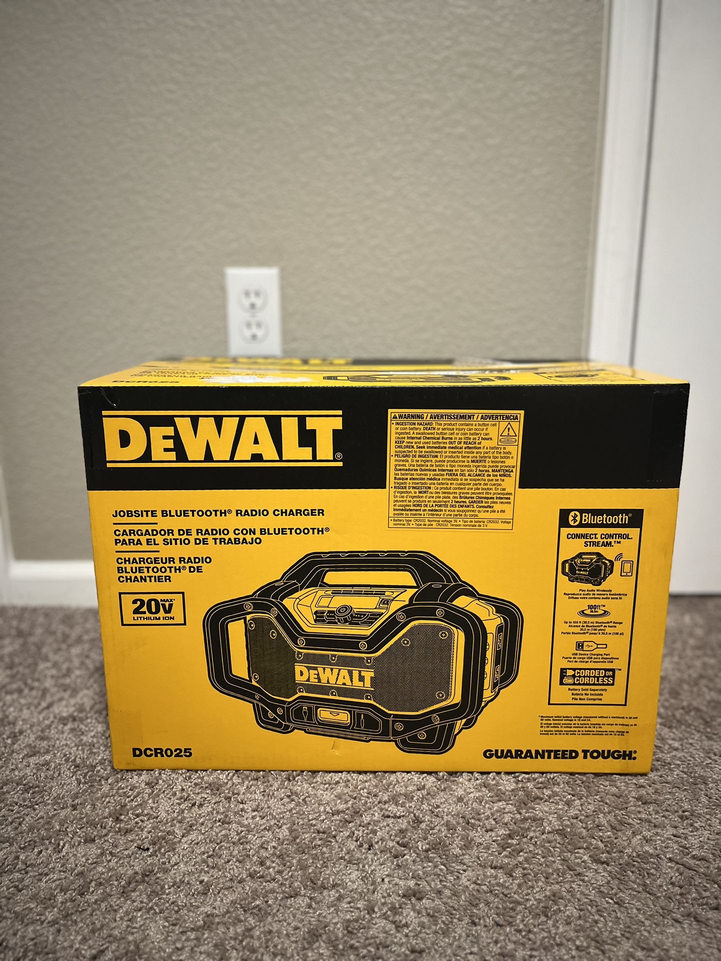DeWalt 20V Max Bluetooth Radio With Built In Charger