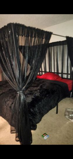 King Canopy Bed