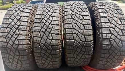 325/65/18 Goodyear 📍📍 Vendo un set de llantas con 80% de vida las 4 📍🌟