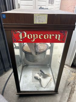 Commercial popcorn maker