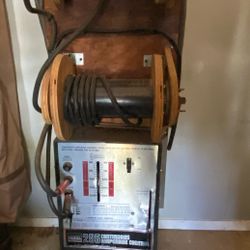 Montgomery Ward Powr Kraft 295 Continuous Amperage Control welder For Sale 