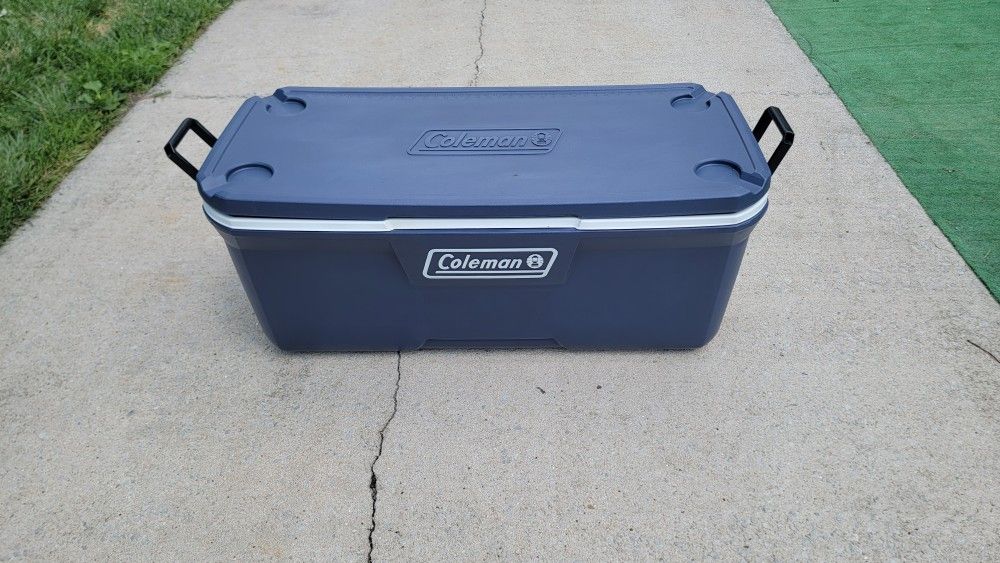 Coleman Chest Cooler 316 Series Fits 223 Cans