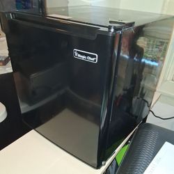 MINI REFRIGERATOR